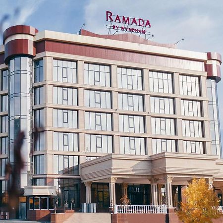 Hotel Ramada By Wyndham Šymkent Exteriér fotografie