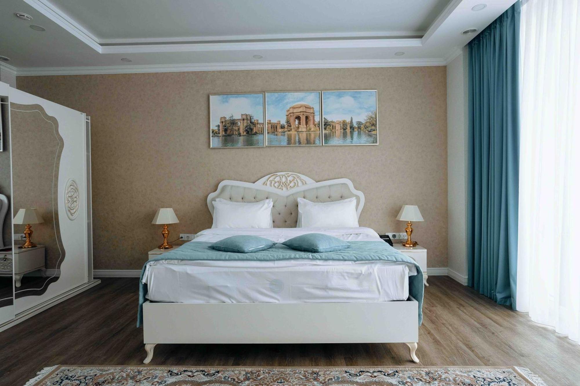 Hotel Ramada By Wyndham Šymkent Exteriér fotografie