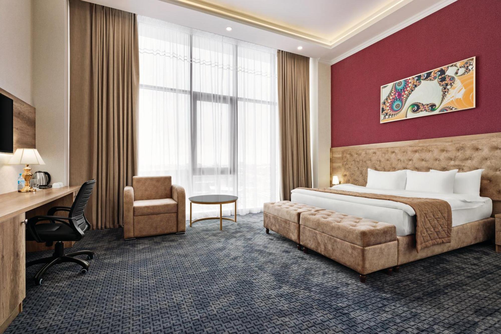 Hotel Ramada By Wyndham Šymkent Exteriér fotografie