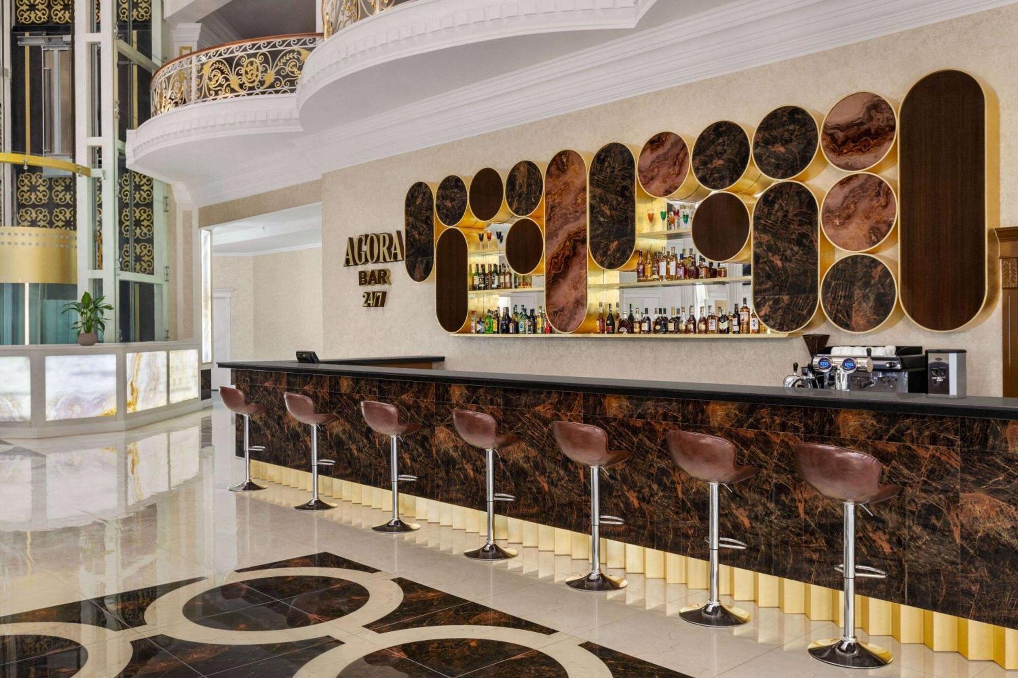 Hotel Ramada By Wyndham Šymkent Exteriér fotografie
