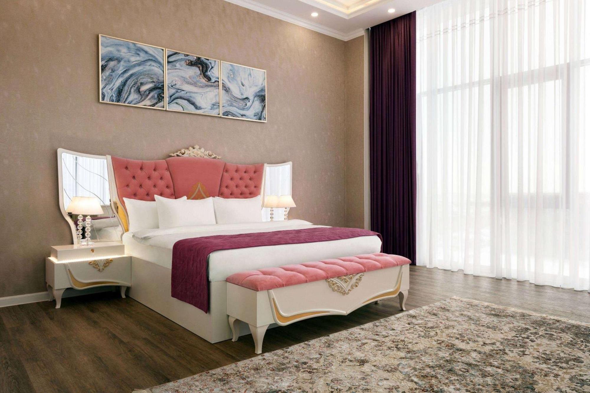 Hotel Ramada By Wyndham Šymkent Exteriér fotografie